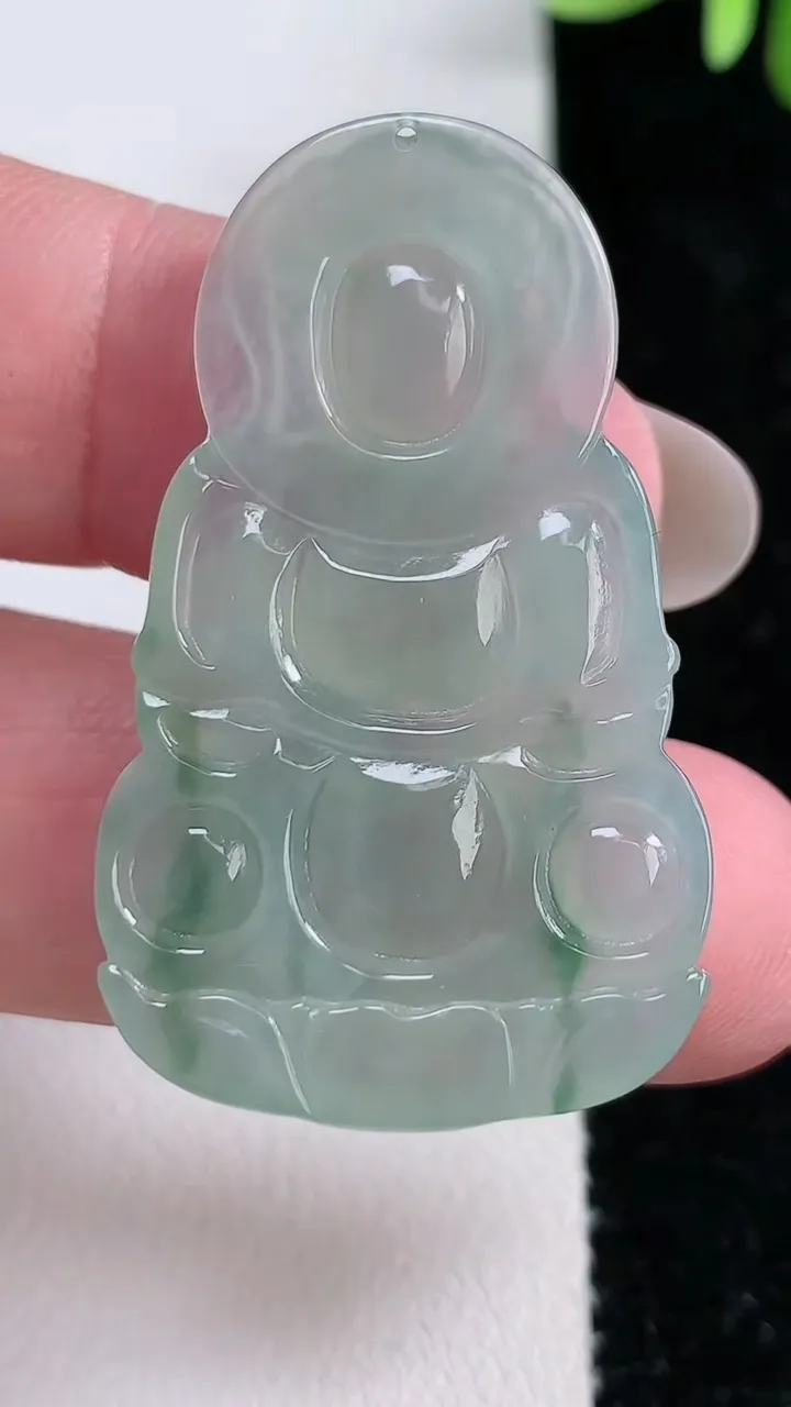 天然A货翡翠飘花观音菩萨吊坠，尺寸42.1-25.5-4.5，重:8.40g
12月15日