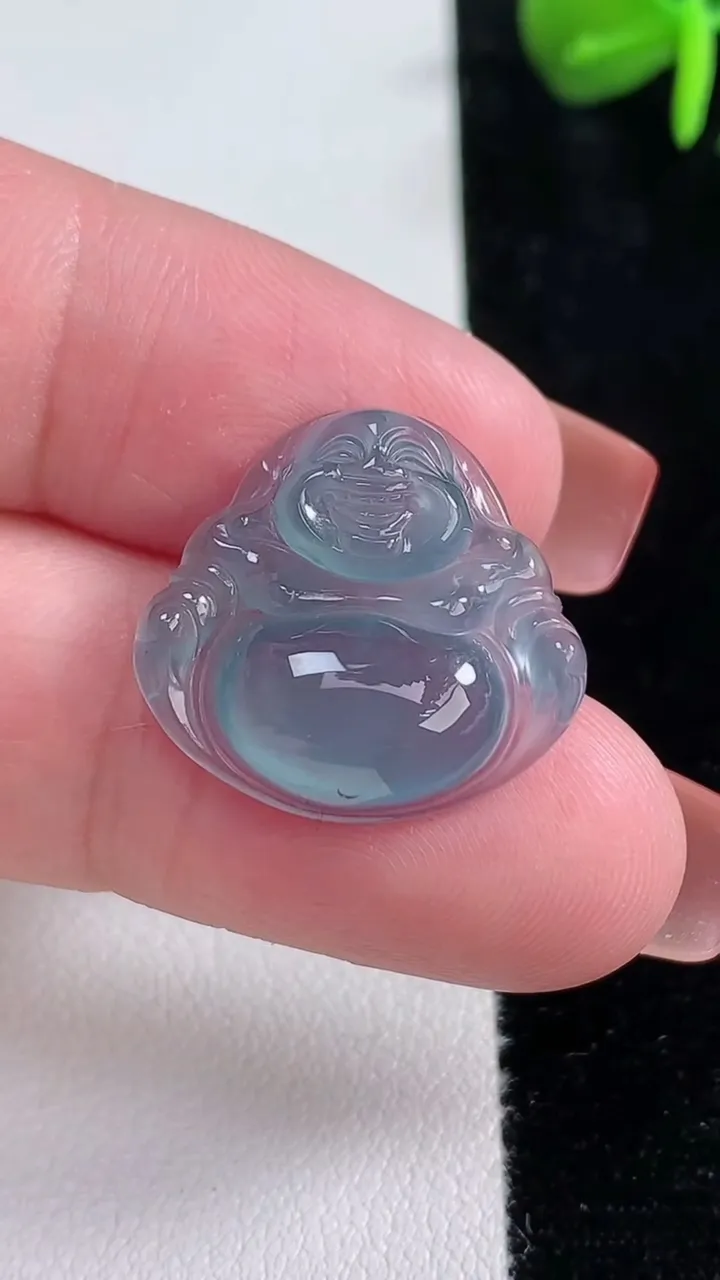 天然A货翡翠佛公吊坠，尺寸19-20.5-4.4，重量:2.72g
12月15日