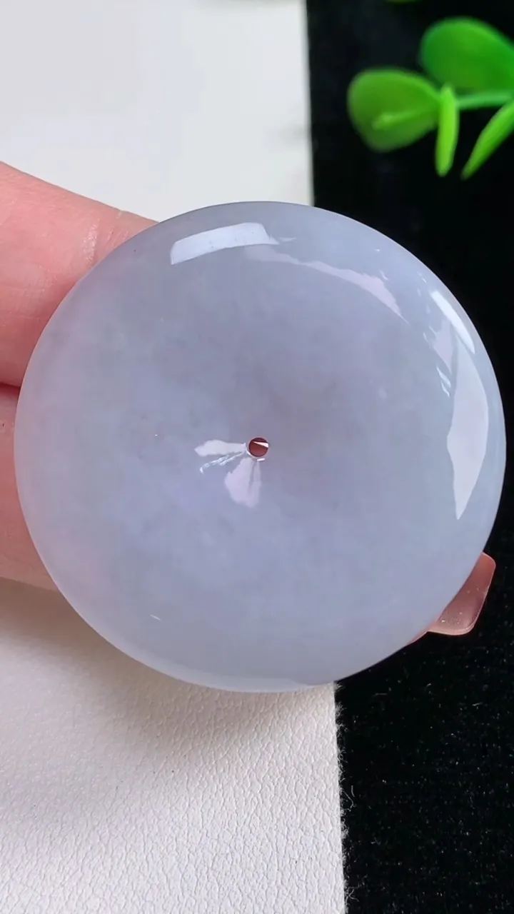 天然A货翡翠紫罗兰平安扣吊坠，尺寸40-5.8，重量:20.23g
12月15日