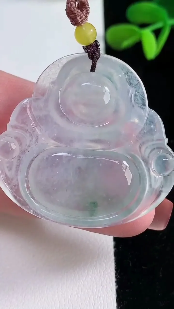 天然A货翡翠种飘花佛公吊坠，尺寸38.3-40.6-6，重量:14.57g
12月16日