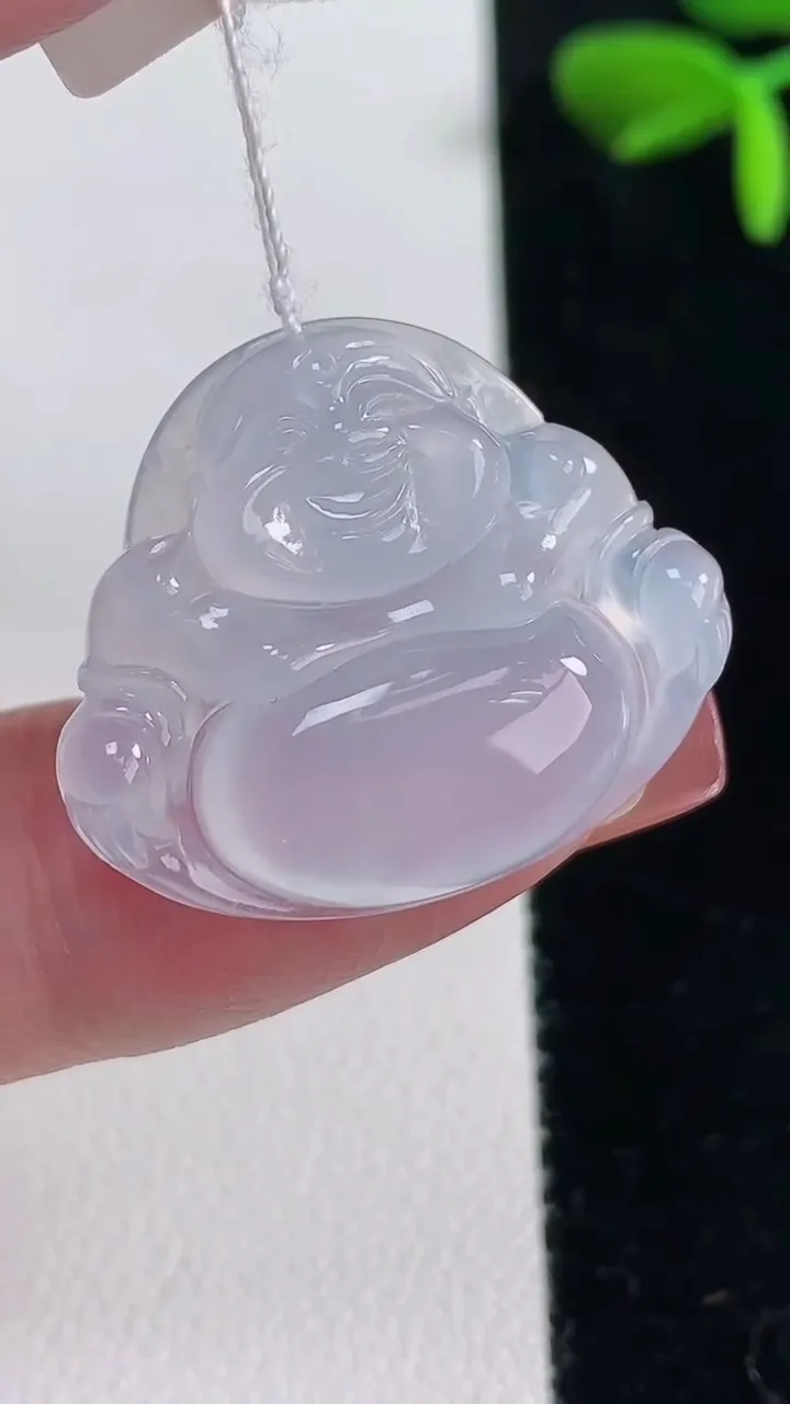 天然A货翡翠佛公吊坠，尺寸22.6-26.6-5.3，重量:5.22g
12月16日