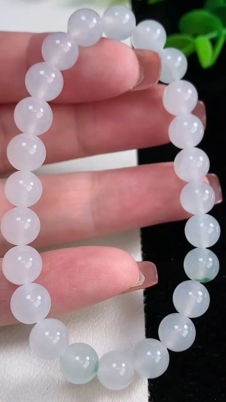 天然A货翡翠种飘花圆珠手串，尺寸8-24颗，重量:21.14g12月16日
工厂直销收藏佳品,种好水