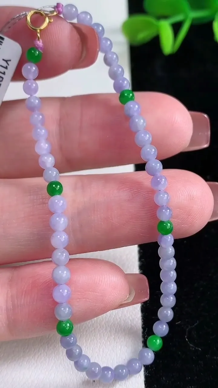 天然A货翡翠双彩紫罗兰小米珠手串，尺寸3.3-52颗，重量:3.36g12月16日
工厂直销收藏佳品,种好水足，色泽均匀，有种有色，上手高大气！