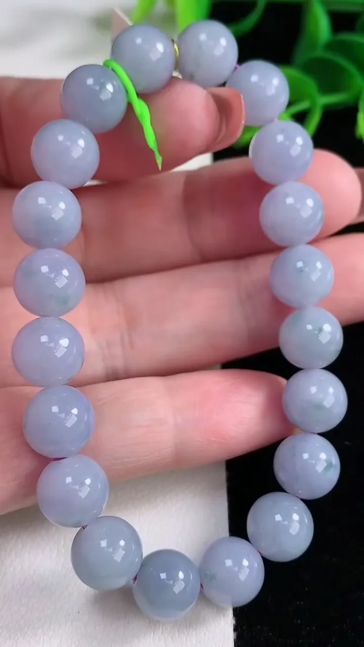 天然A货翡翠紫罗兰圆珠手串，尺寸9.6-20颗，重量:30.81g12月16日
工厂直销收藏佳品,种好水足，色泽均匀，有种有色，上手高大气！