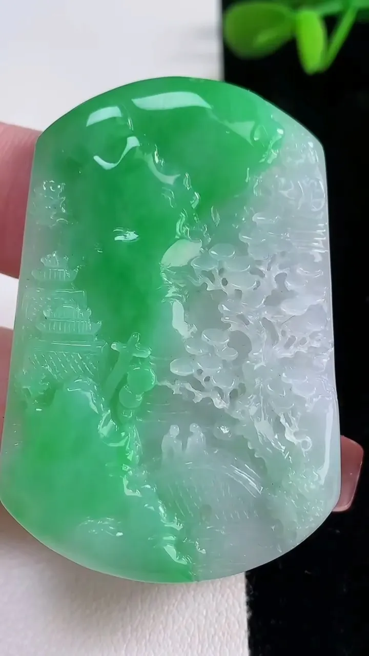 天然A货翡翠山水牌吊坠，尺寸52.5-35-5.5，重量:20.89g
12月16日