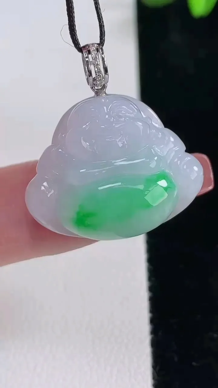 天然A货翡翠佛公吊坠，尺寸20.2-25-8.4，重量:7.23g
12月16日