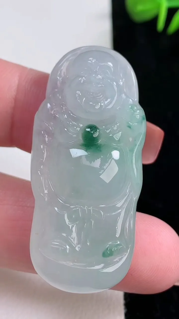 天然A货翡翠冰种飘花站佛 佛公吊坠，尺寸46.6-21-8.7，重量:16.82g
12月16日