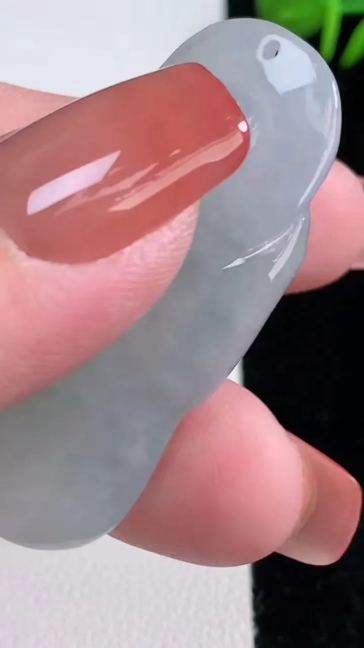 天然A货翡翠冰种飘花站佛 佛公吊坠，尺寸46.6-21-8.7，重量:16.82g
12月16日