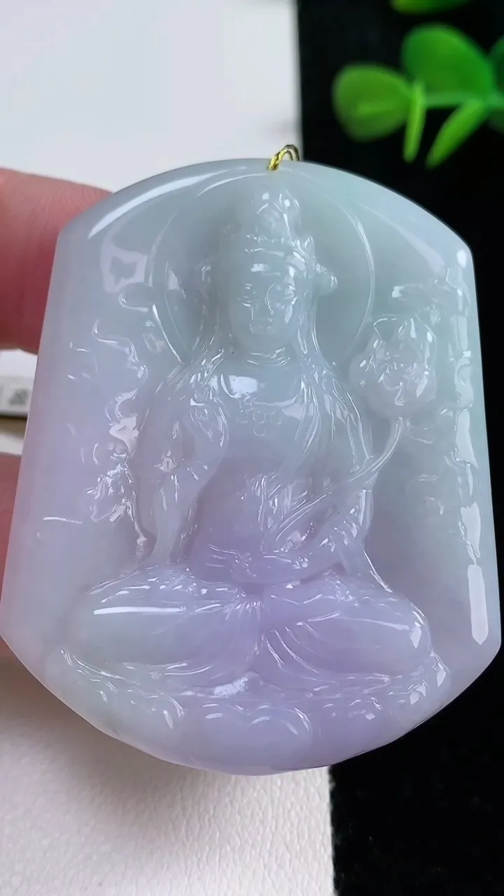天然A货翡翠紫罗兰大势至菩萨吊坠，尺寸53-42.8-4.6，重量:25.77g
12月16日