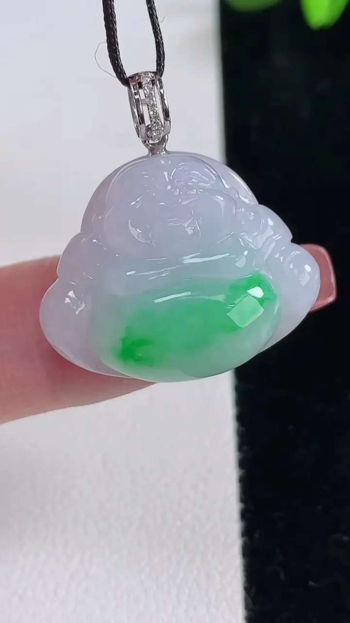 天然A货翡翠佛公吊坠，尺寸20.2-25-8.4，重量:7.23g
12月16日