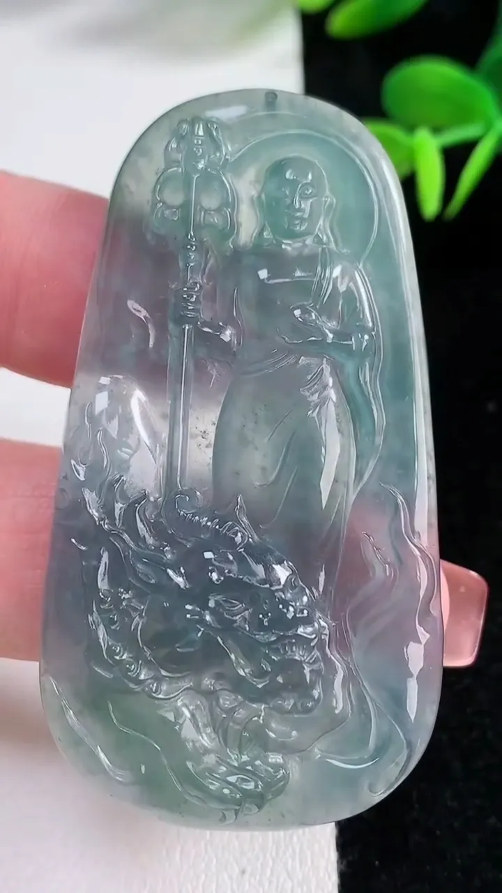 天然A货翡翠蓝水御龙地藏王菩萨吊坠，尺寸58.6-31.6-5.1，重量:18.69g
12月16日