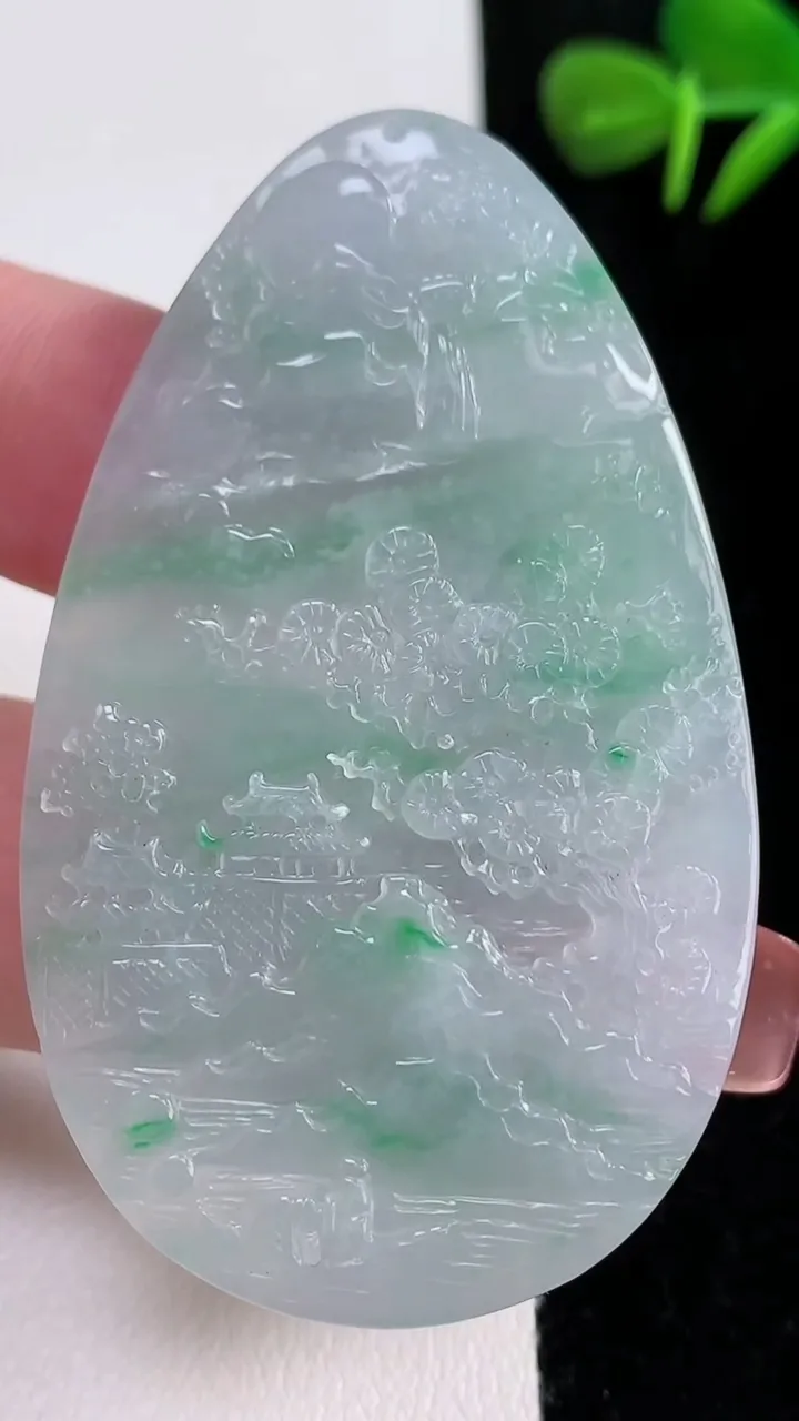 天然A货翡翠山水牌吊坠，尺寸59.2-36-4，重量:18.86g
12月16日