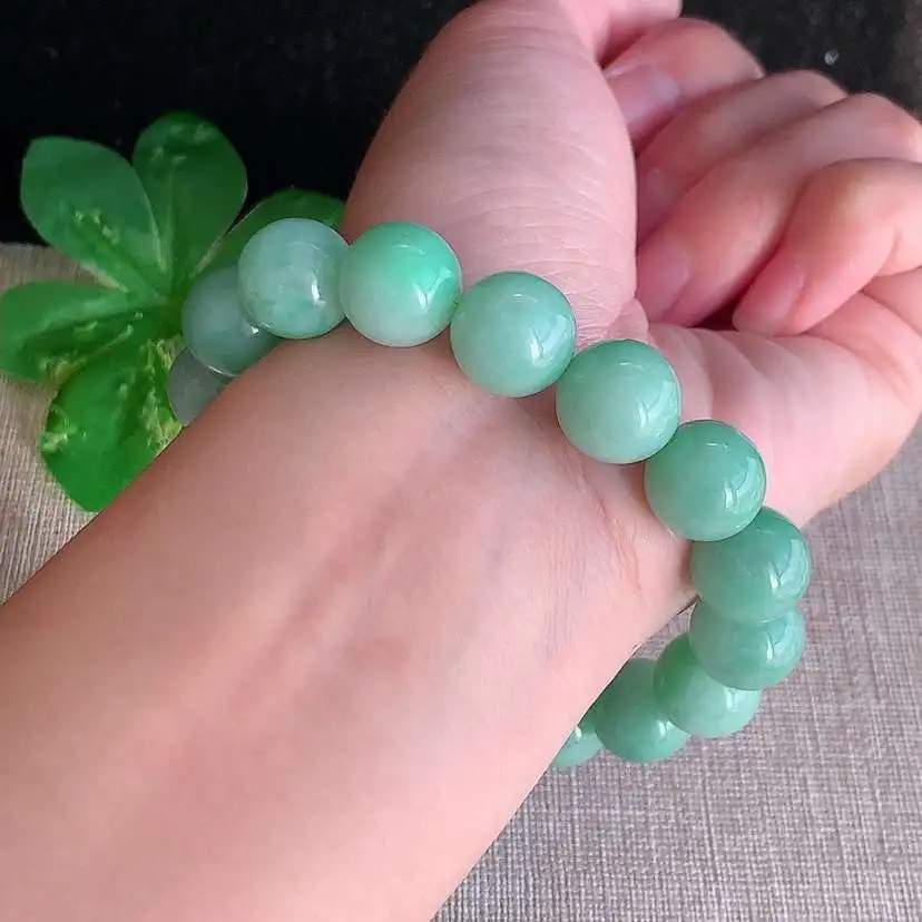 a货翡翠冰种满绿圆珠佛珠手串17颗 尺寸12mm 重量56.28g 1214