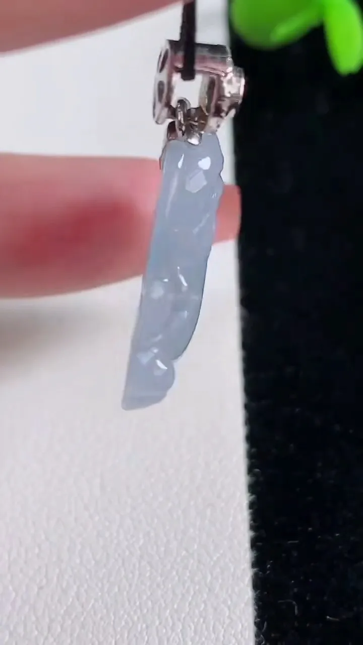 天然A货翡翠种紫罗兰佛公吊坠，尺寸38.3-40.6-6，重量:14.57g
12月16日