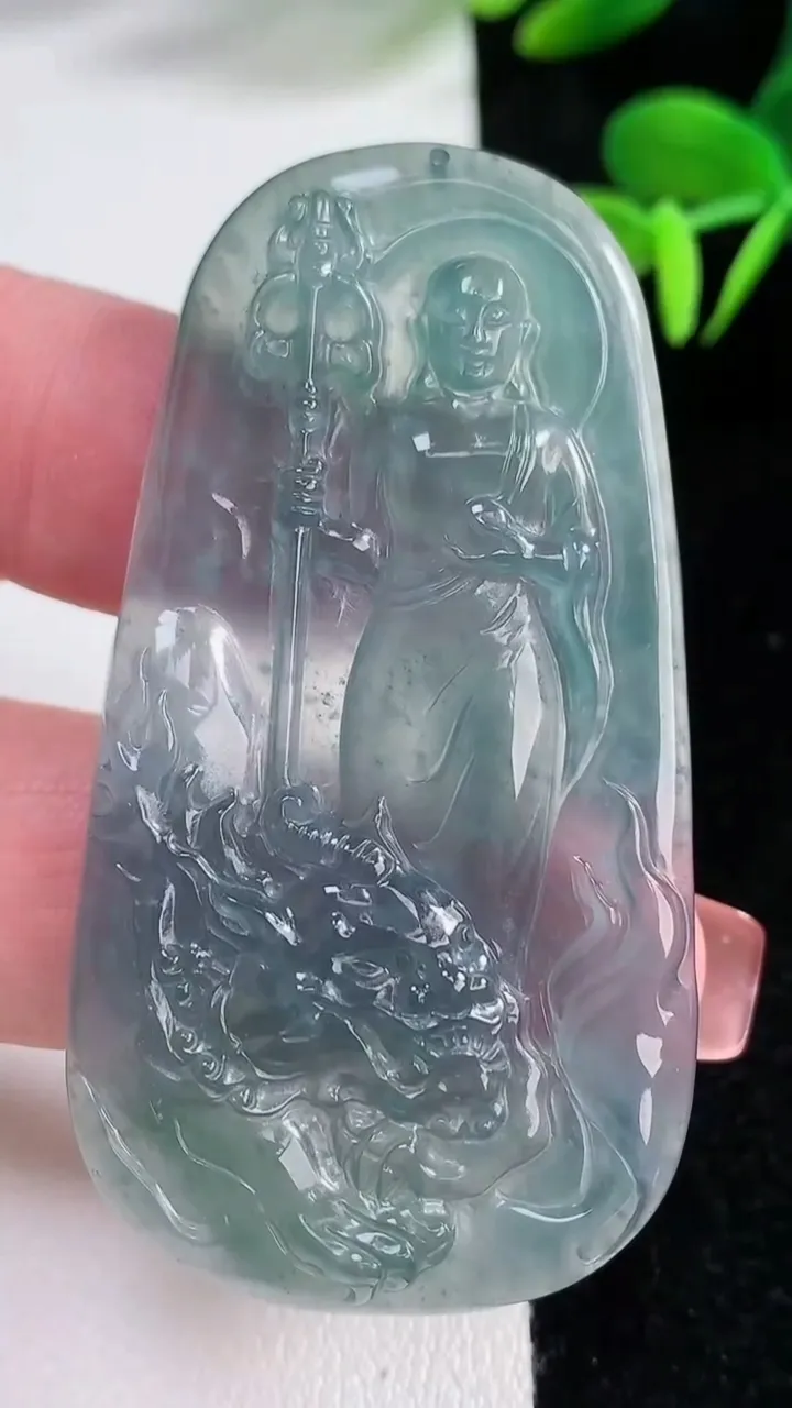 天然A货翡翠蓝水御龙地藏王菩萨吊坠，尺寸58.6-31.6-5.1，重量:18.69g
12月16日