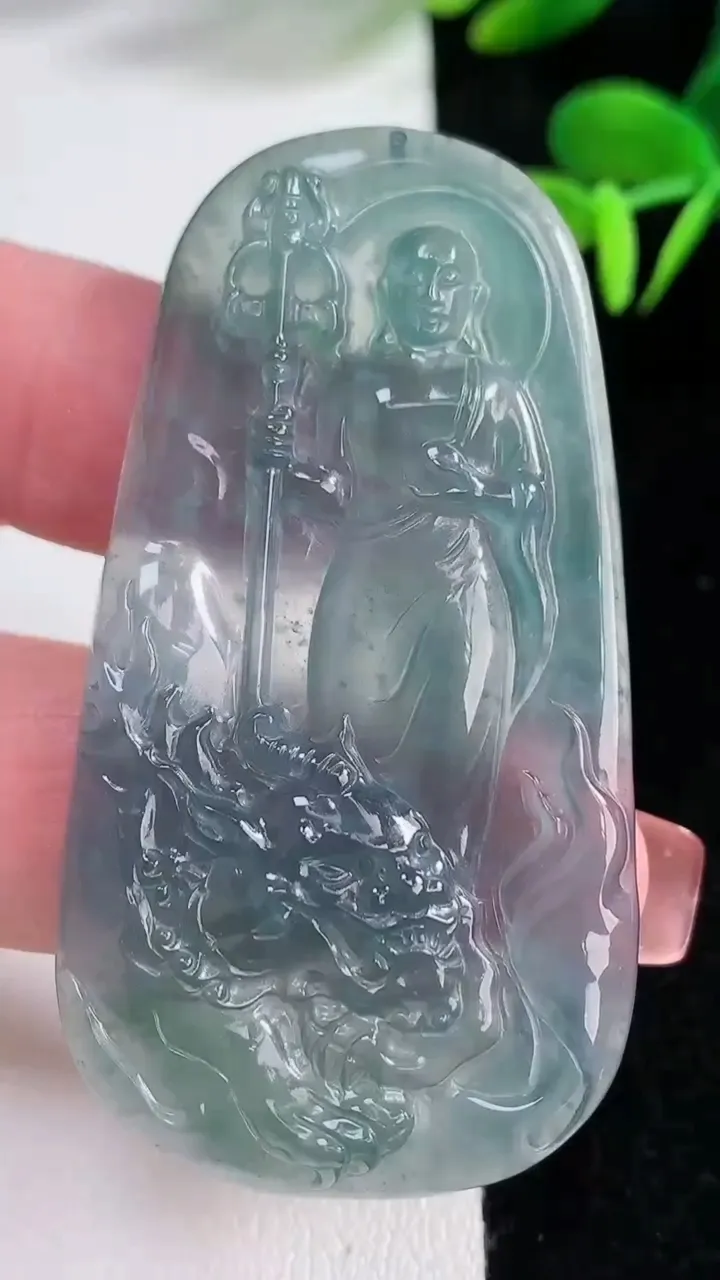 天然A货翡翠蓝水御龙地藏王菩萨吊坠，尺寸58.6-31.6-5.1，重量:18.69g
12月16日