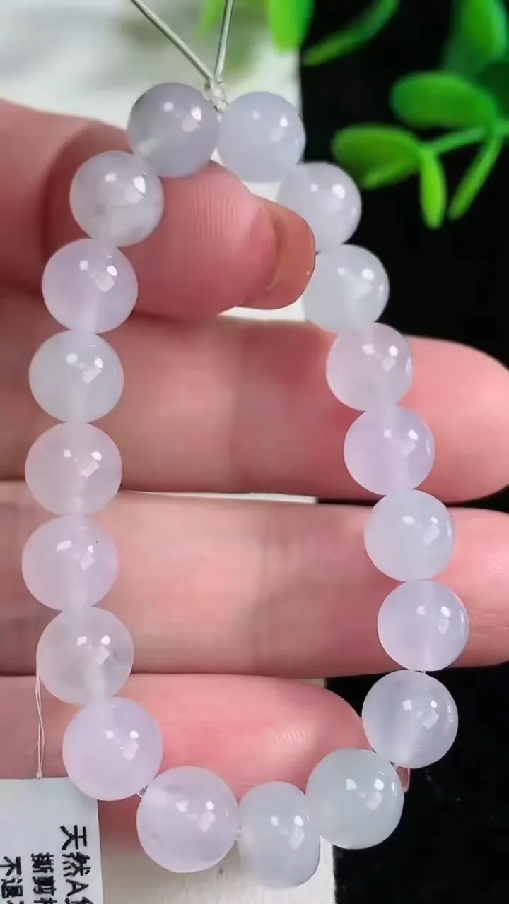 天然A货翡翠种紫罗兰圆珠手串，尺寸7.6-19颗，重量:15.92g12月16日
工厂直销收藏佳品,种好水足，色泽均匀，有种有色，上手高大气！