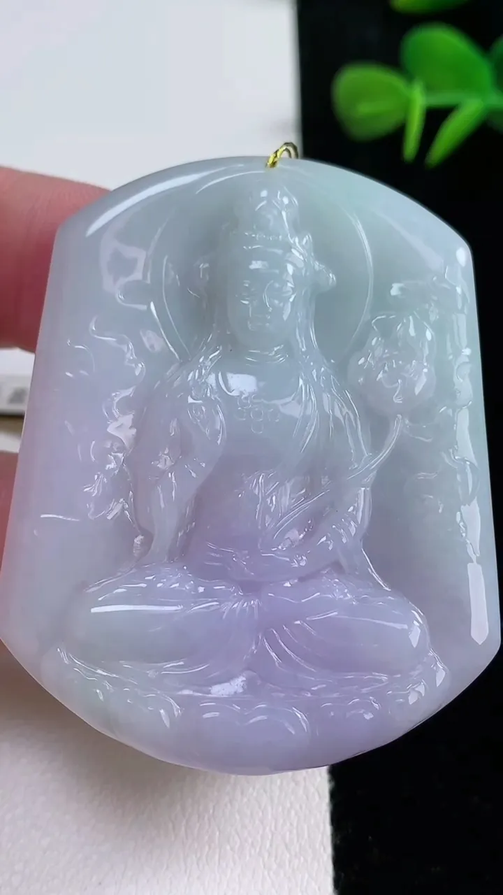 天然A货翡翠紫罗兰大势至菩萨吊坠，尺寸53-42.8-4.6，重量:25.77g
12月16日