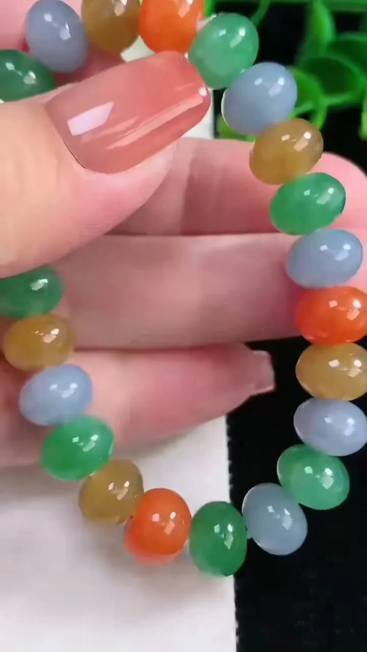 天然A货翡翠四彩算盘珠手串，尺寸10-6.7-24颗，重量:33.41g12月16日
工厂直销收藏佳品,种好水足，色泽均匀，有种有色，上手高大气！