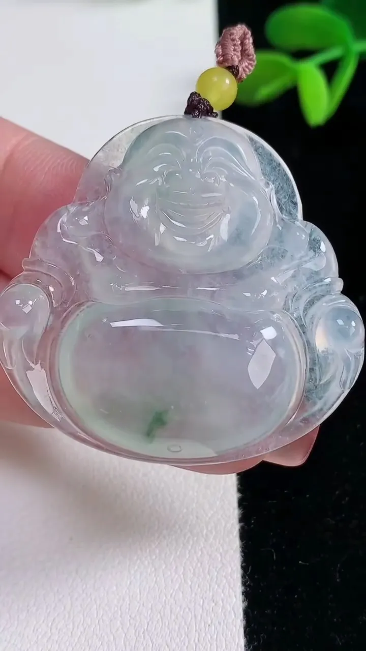 天然A货翡翠种飘花佛公吊坠，尺寸38.3-40.6-6，重量:14.57g
12月16日