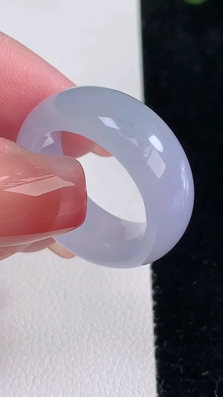 天然A货翡翠紫罗兰指环戒指，尺寸18.2-10-4.3，重量:8.59g2025年12月16日
工厂