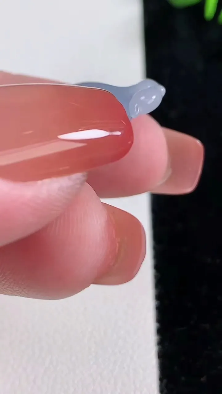 天然A货翡翠紫罗兰葫芦吊坠，尺寸34-19.4-7.6，重量:8.19g
12月16日