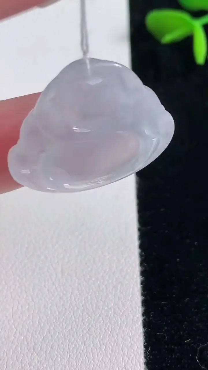 天然A货翡翠佛公吊坠，尺寸22.6-26.6-5.3，重量:5.22g
12月16日