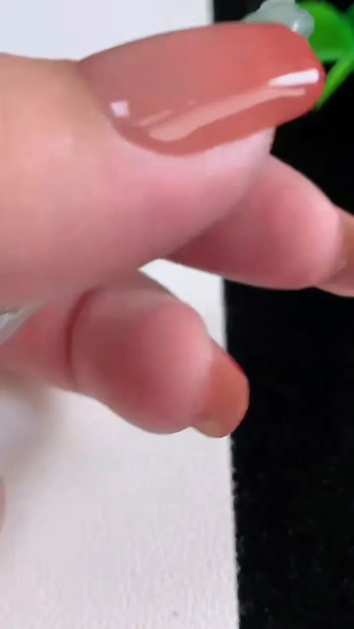 天然A货翡翠冰种飘花山水观音菩萨吊坠，尺寸59.4-37.8-5.2，重量:21.89g
12月16日