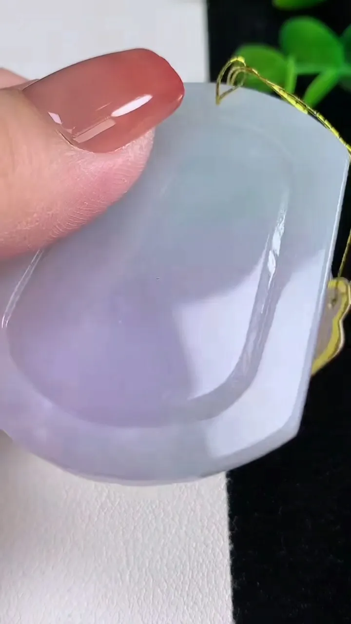 天然A货翡翠紫罗兰大势至菩萨吊坠，尺寸53-42.8-4.6，重量:25.77g
12月16日