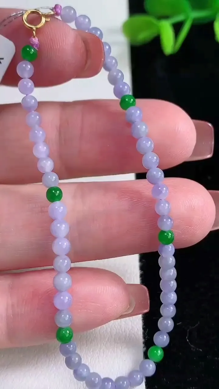天然A货翡翠双彩紫罗兰小米珠手串，尺寸3.3-52颗，重量:3.36g12月16日
工厂直销收藏佳品