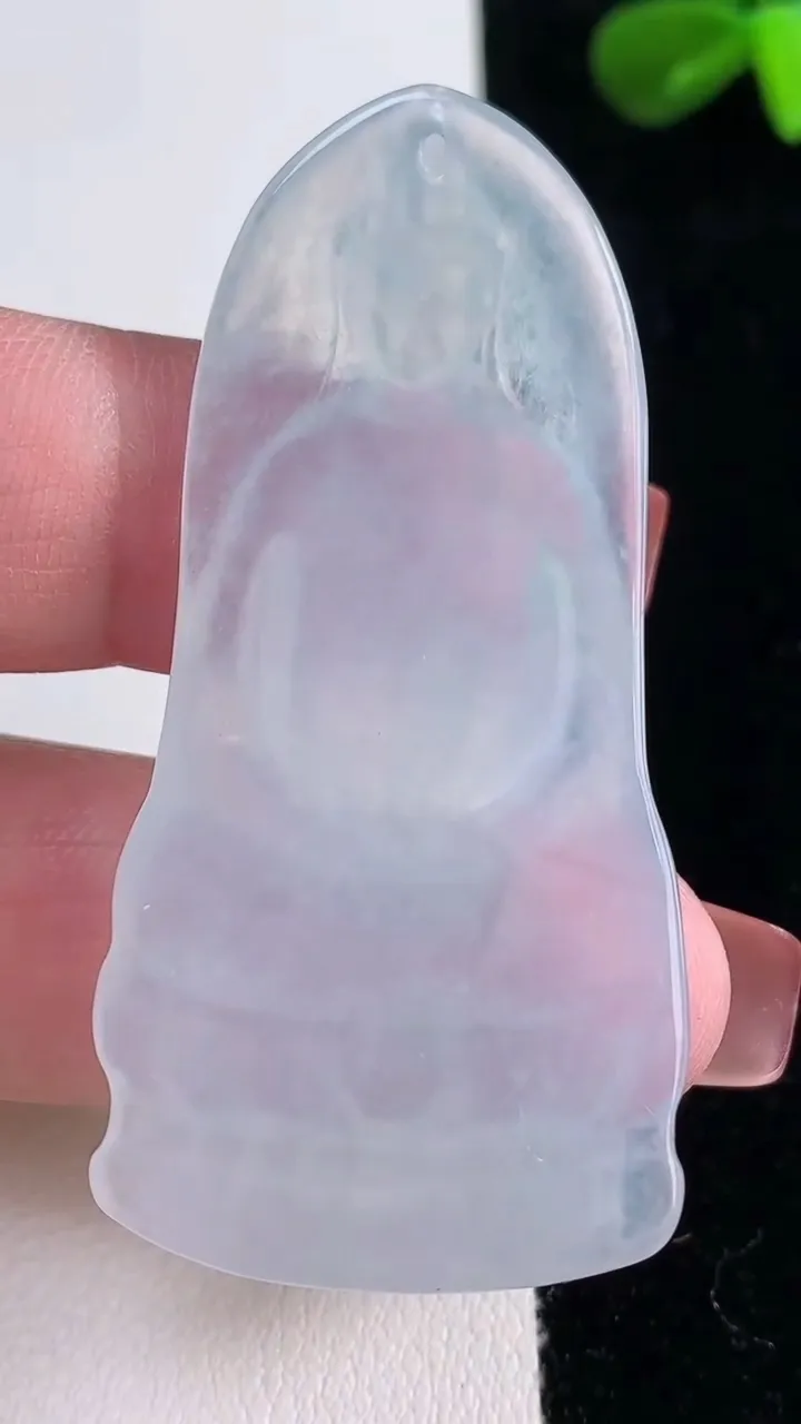 天然A货翡翠观音菩萨吊坠，尺寸55.7-27.5-5.2，重量:15.61g
12月16日