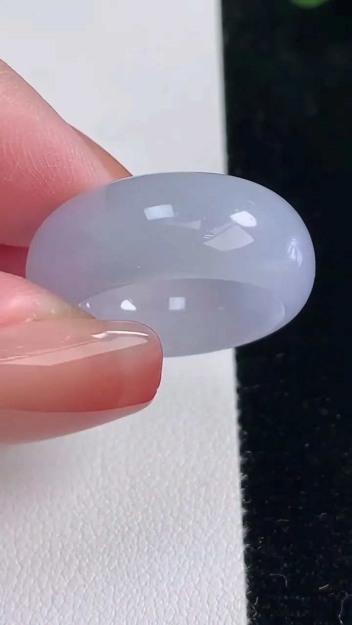 天然A货翡翠紫罗兰指环戒指，尺寸18.2-10-4.3，重量:8.59g2025年12月16日
工厂直销收藏佳品,种好水足，色泽均匀，有种有色，上手高大气！