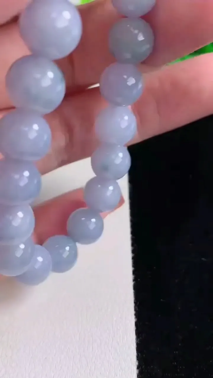 天然A货翡翠紫罗兰圆珠手串，尺寸9.6-20颗，重量:30.81g12月16日
工厂直销收藏佳品,种好水足，色泽均匀，有种有色，上手高大气！