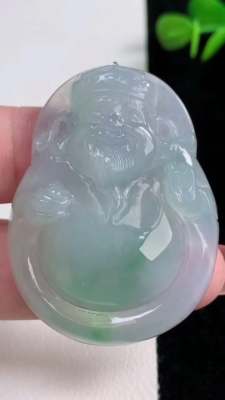 天然A货翡翠财神爷吊坠，尺寸47-35.3-6.7，重量:18.28g
12月17日