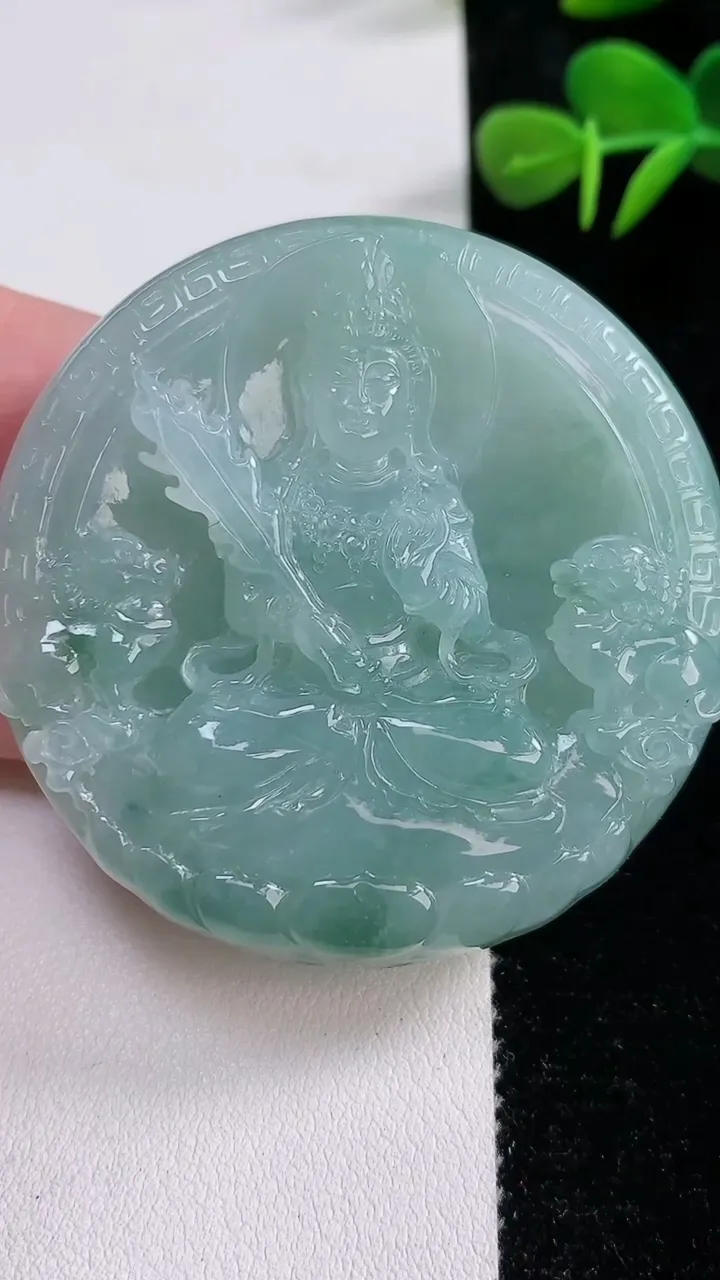 天然A货翡翠飘花文殊菩萨吊坠，尺寸53.8-16，重:79.98g
12月17日