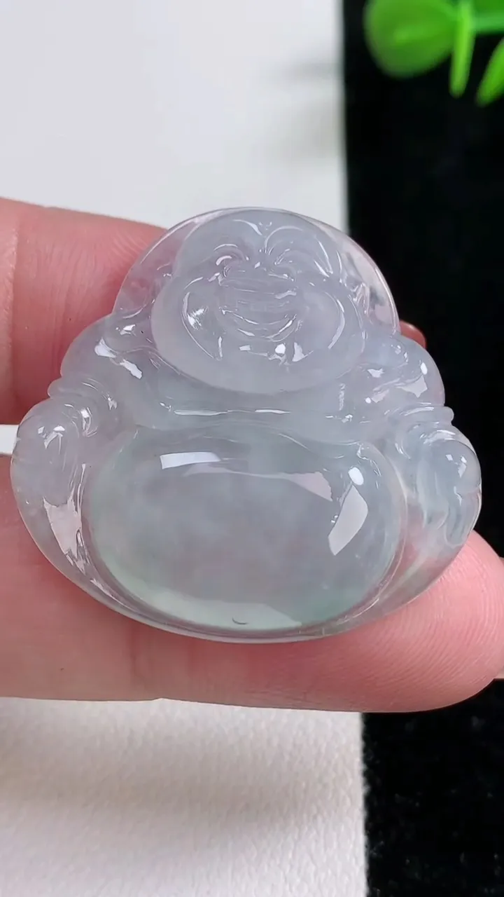 天然A货翡翠冰种飘花佛公吊坠，尺寸31.2-33-6，重量:9.93g
12月17日