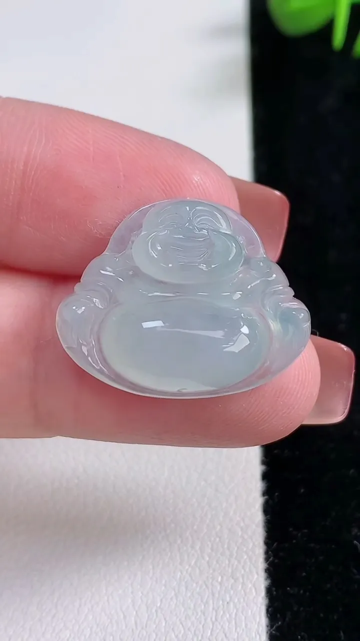 天然A货翡翠佛公吊坠，尺寸19.2-24.2-5.7，重量:4.20g
12月17日