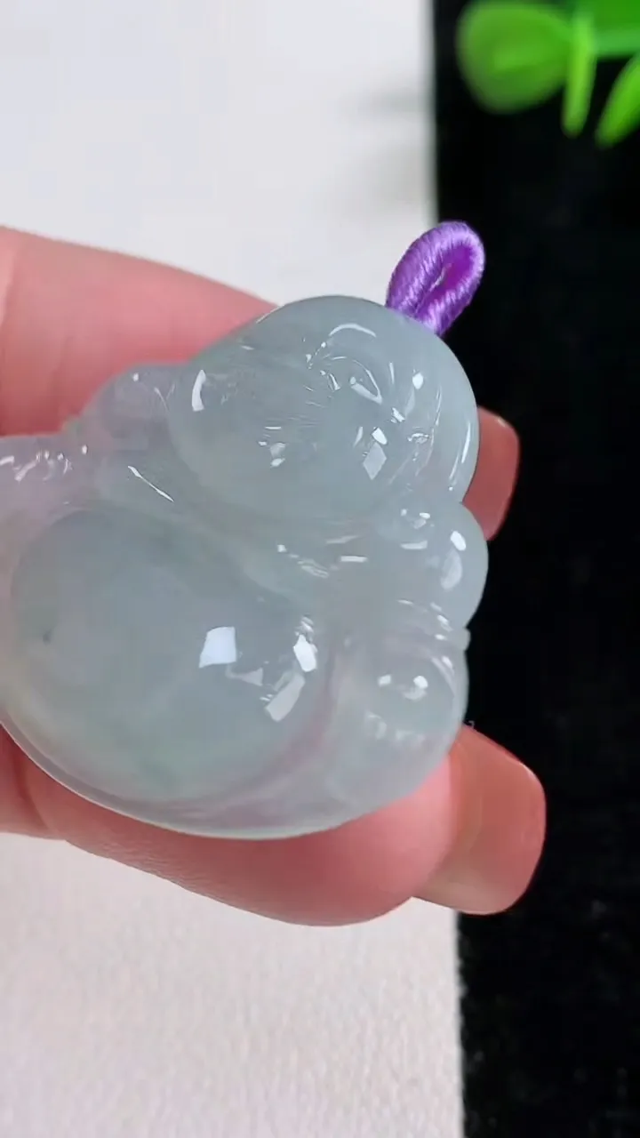 天然A货翡翠冰种飘花佛公吊坠，尺寸31-33.7-6，重量:9.37g
12月17日