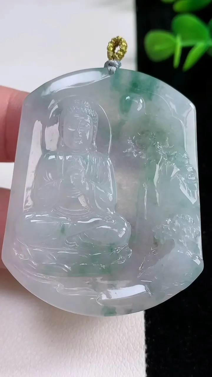 天然A货翡翠阿弥陀佛吊坠，尺寸51.7-41.6-5.4，重量:26.52g
12月17日