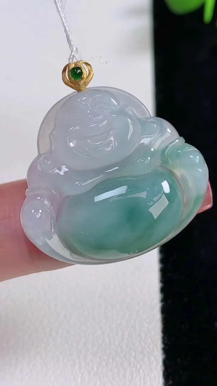 天然A货翡翠种飘花佛公吊坠，尺寸25.8-28.2-5.2，重量:5.90g
12月17日