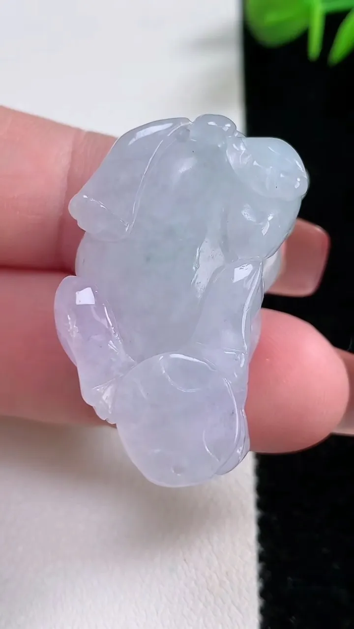 天然A货翡翠貔貅吊坠，尺寸36-20-13，重:21.98g
12月17日