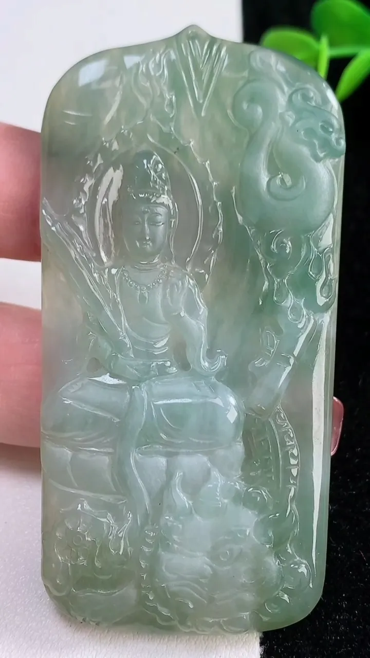 天然A货翡翠文殊菩萨吊坠，尺寸76-38.5-5，重量:34.12g
12月17日