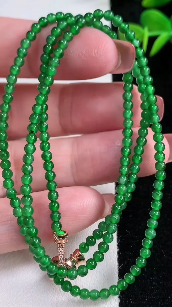 天然A货翡翠小米珠项链，尺寸6-186，重量:13.10g12月17日
工厂直销收藏佳品,种好水足，