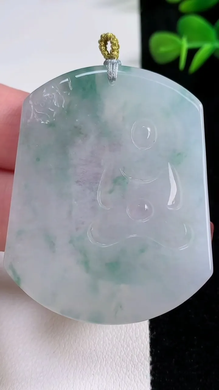 天然A货翡翠阿弥陀佛吊坠，尺寸51.7-41.6-5.4，重量:26.52g
12月17日