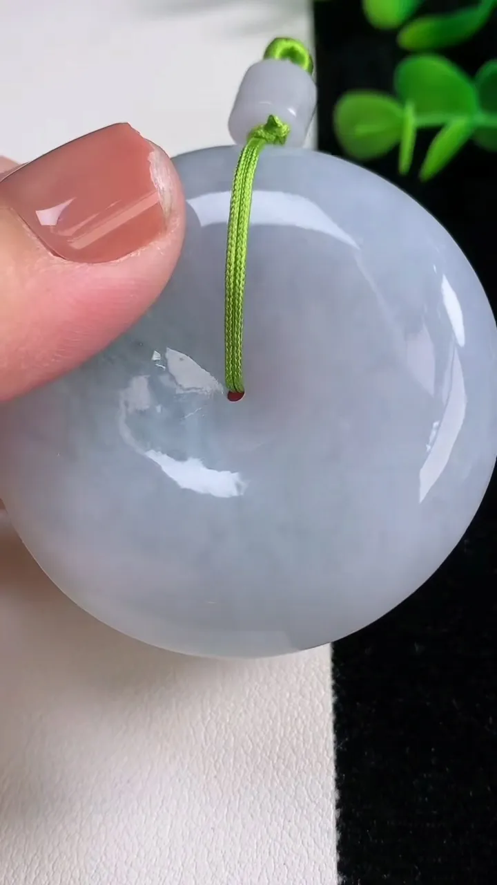 天然A货翡翠紫罗兰飘花平安扣吊坠，尺寸50.8-12.2，重量:66.39g
12月17日