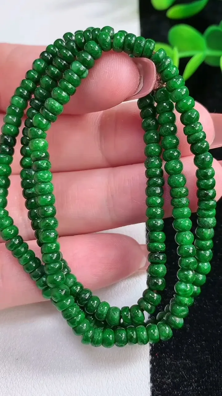 天然A货翡翠算盘珠项链，尺寸4.2，重:19.50g12月17日
工厂直销收藏佳品,种好水足，色泽均