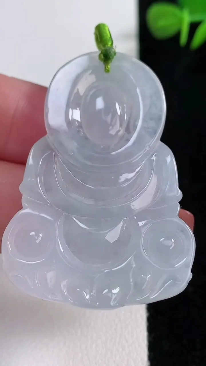 天然A货翡翠观音菩萨吊坠，尺寸46.4-32-5.6，重量:14.15g
12月17日