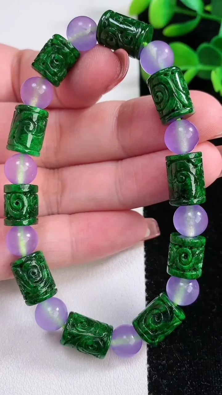 天然A货翡翠路路通手串，尺寸12-8.6，重:27.19g12月17日
工厂直销收藏佳品,种好水足，