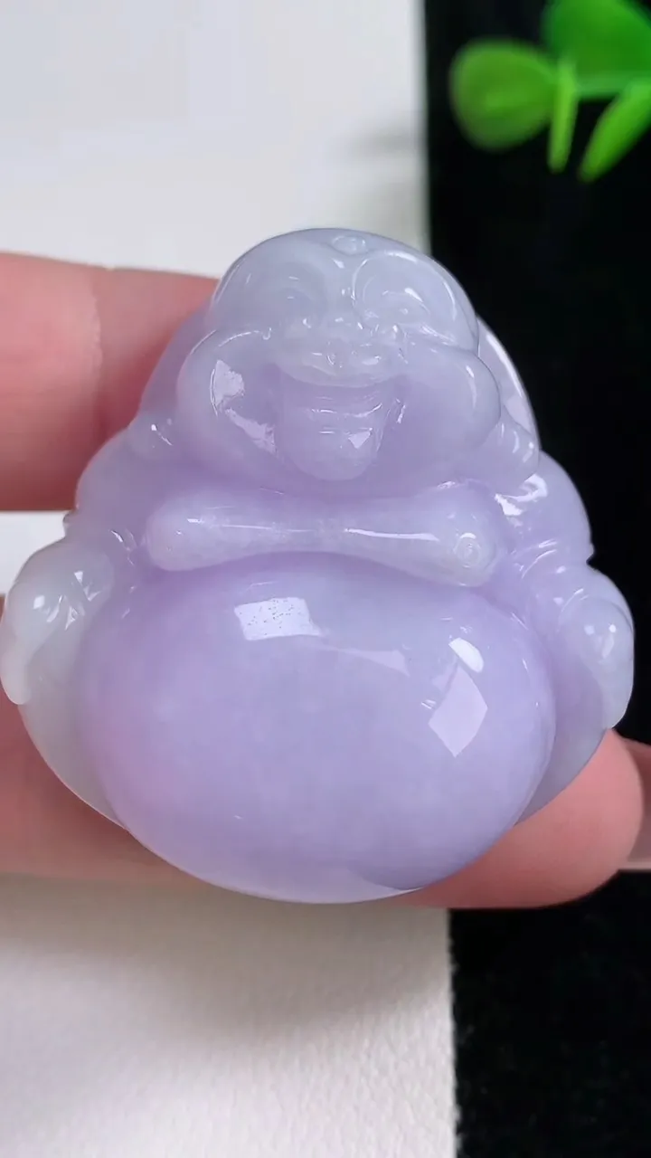 天然A货翡翠紫罗兰佛公吊坠，尺寸40.6-39.2-16.8，重量:46.49g
12月17日