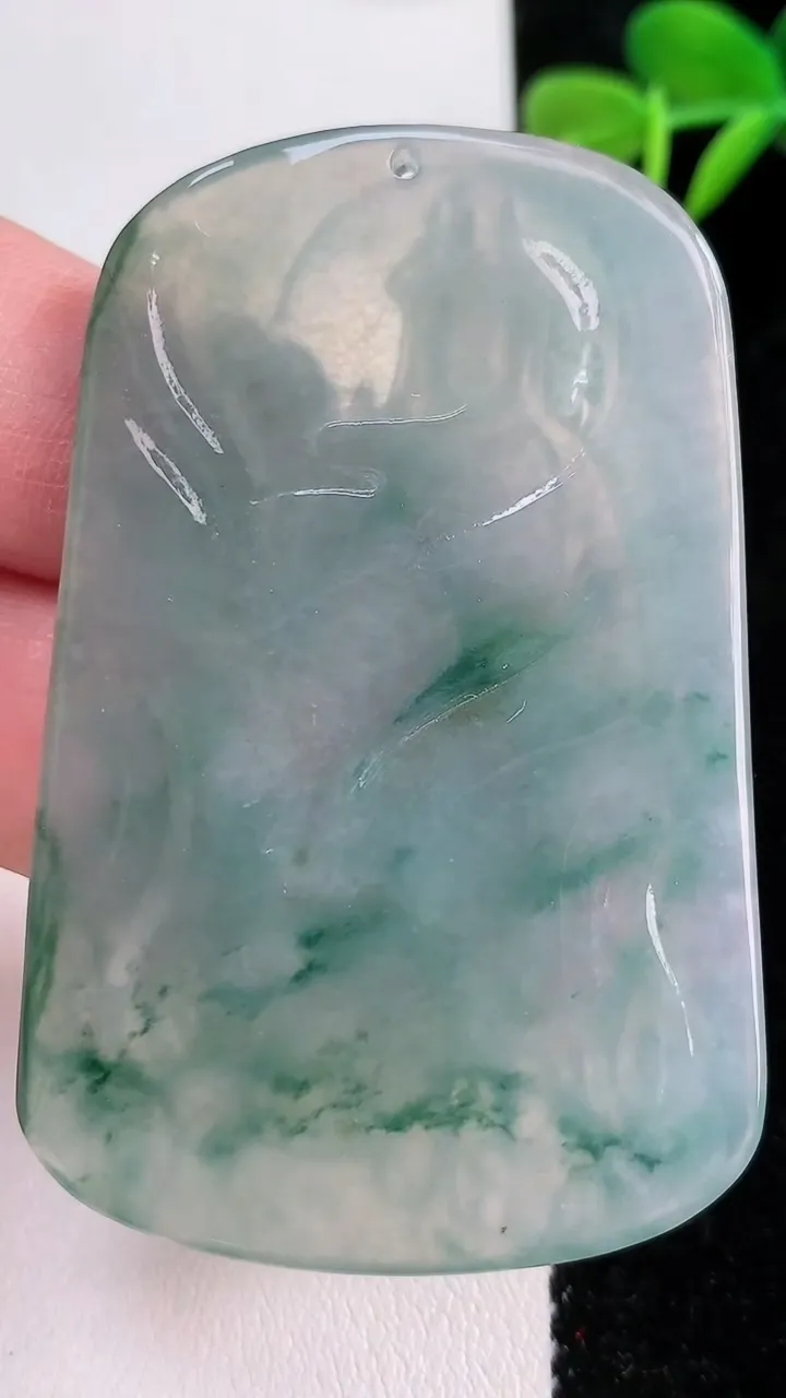 天然A货翡翠冰种飘花普贤菩萨吊坠，尺寸58.6-38-5.3，重:25.03g
12月17日